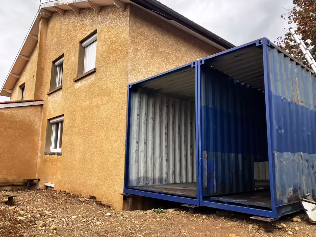 Fondation pour maison ou extension de maison avec pieux vissé - Maison en containers - Conteneur neuf ou d'occasion - Achat de container