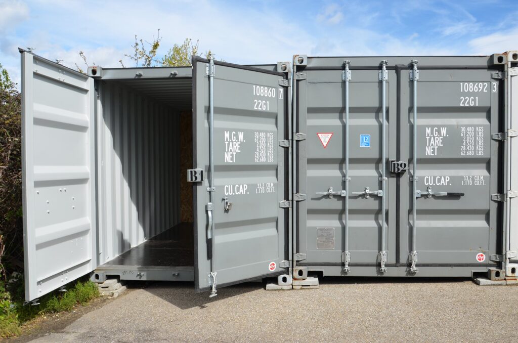 Box en container à la location vers Chasse-sur-Rhône, centre de garde-meuble, Louer un box à Grigny
