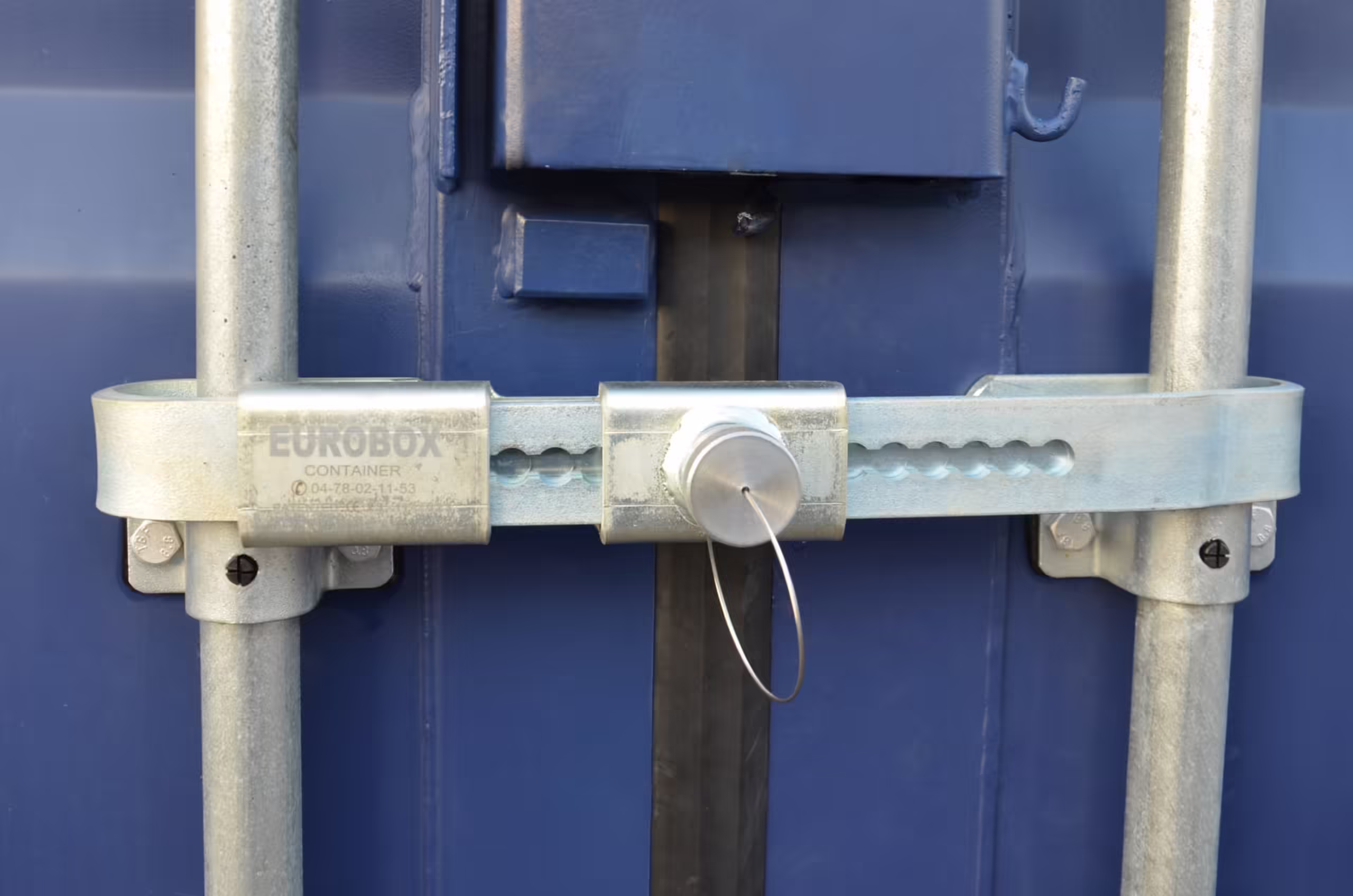 Système de verrouillage container, shutlock Eurobox gris acier galvanisé, accessoires containers