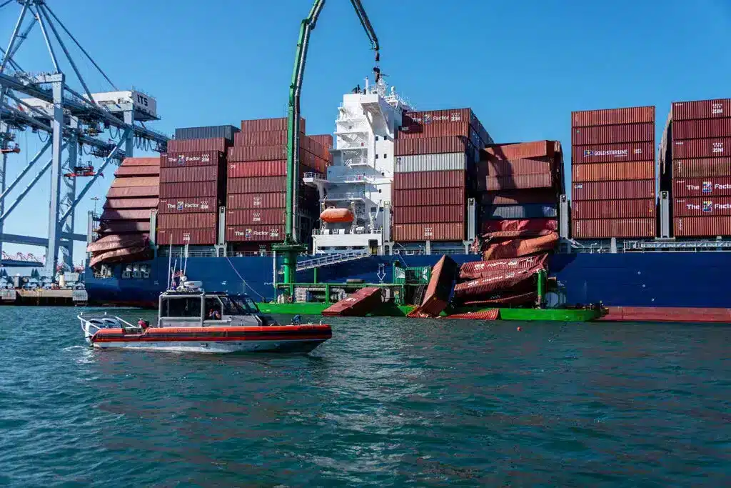 Container maritimes accident port, conteneur en mer